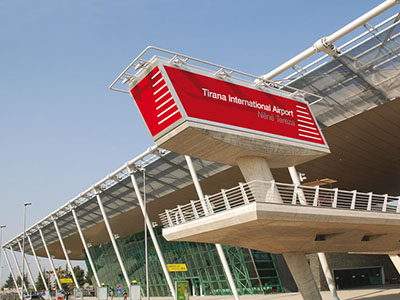 Aeroporti Nene Tereza